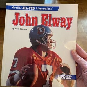 🔵 John Elway book